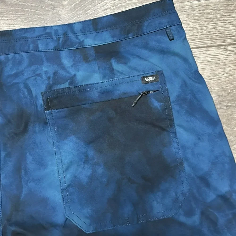 Vans Voyage Tie Dye Swim Board‎ Shorts Blue Size 38